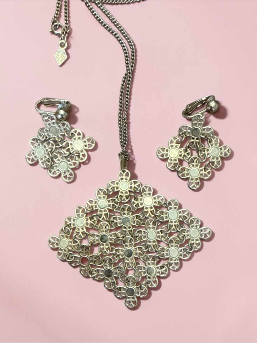 Vintage Sarah Coventry Golden Petals Necklace & Clip-on Earring Set 1971